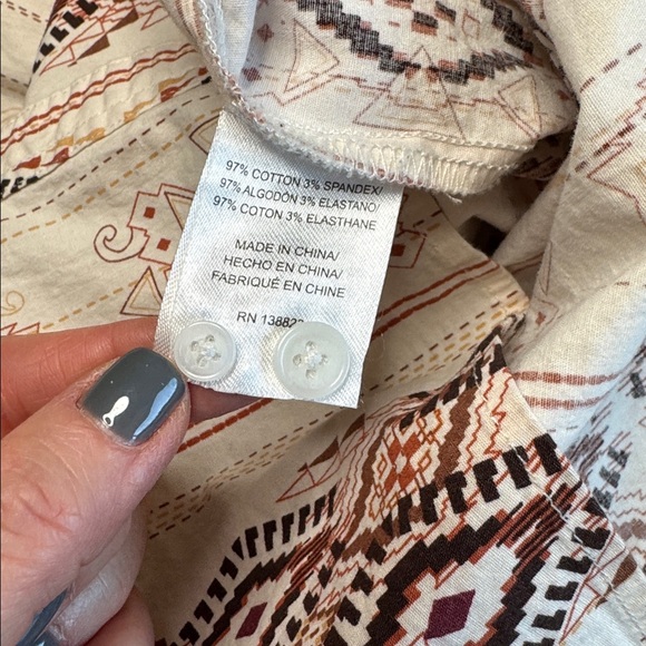 SHYANNE Women’s Western Print Button Front Long Sleeve Shirt - Picture 4 of 10